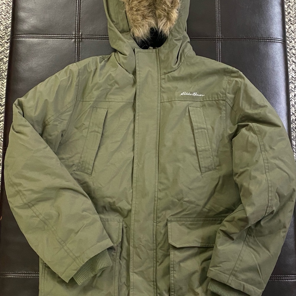 EUC Eddie Bauer down puffer hooded parka.  Kids Medium 10/12 in size.